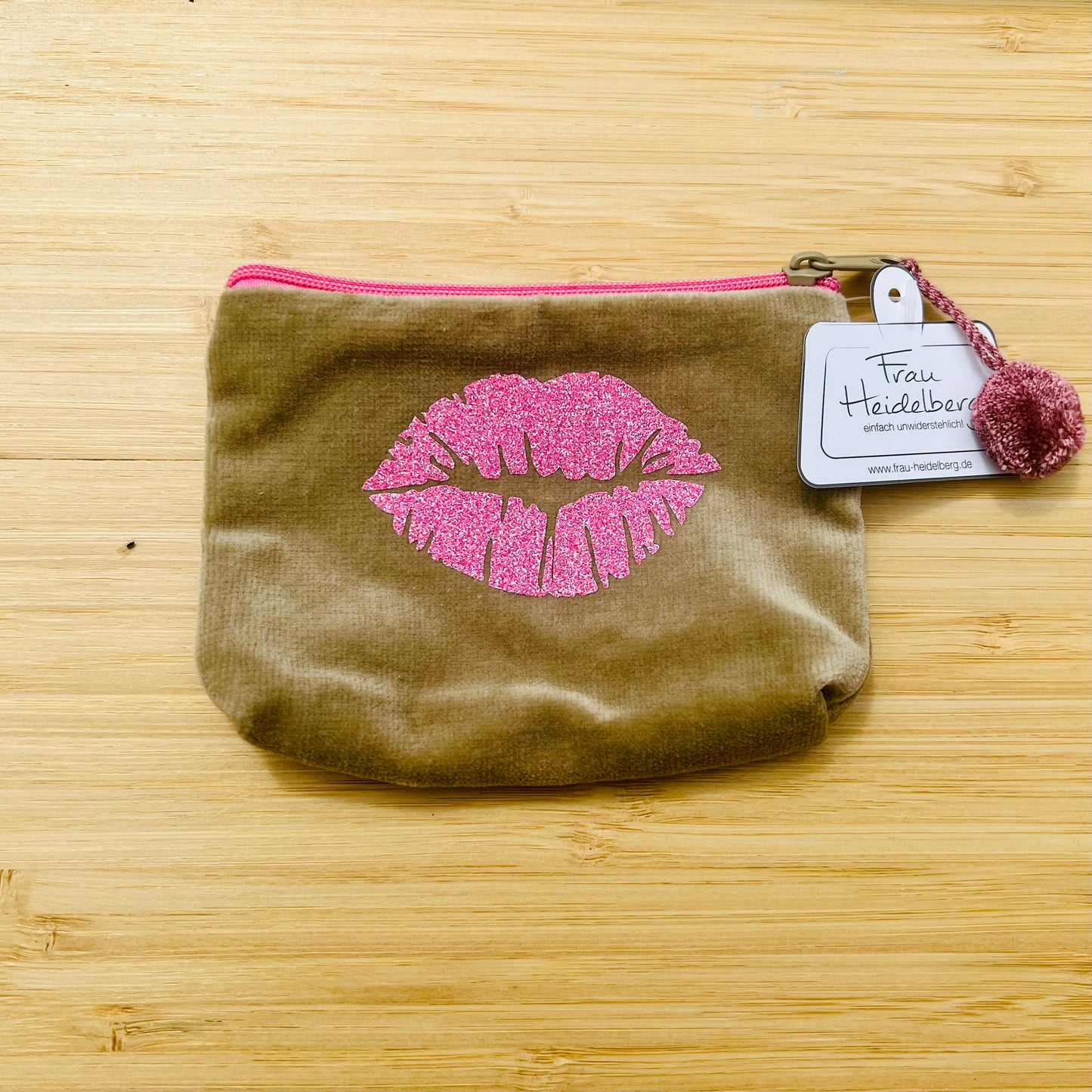 Kosmetiktasche Frau Heidelberg klein Kuss